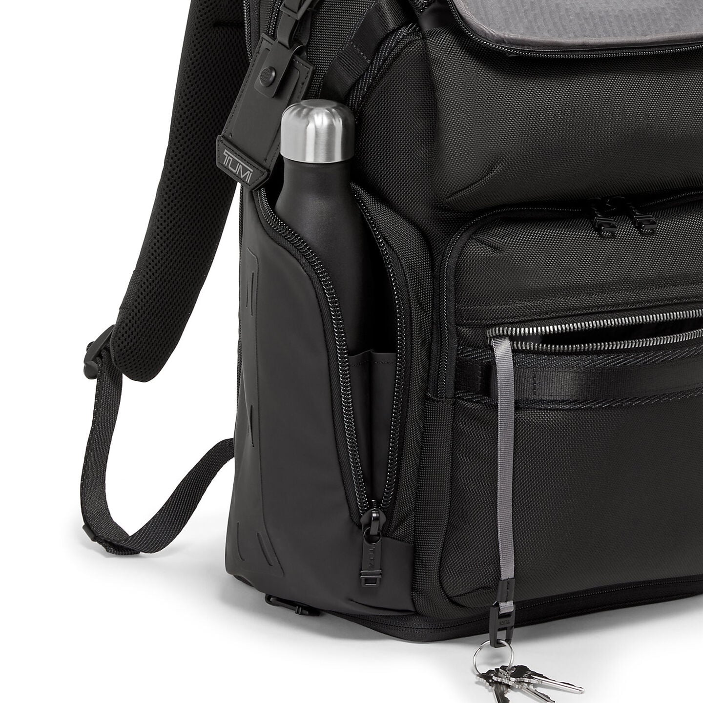 tumi - alpha bravo essential backpack Luggage Online and its size is 43 x 33 x 18 cm. Meet your ultimate travel