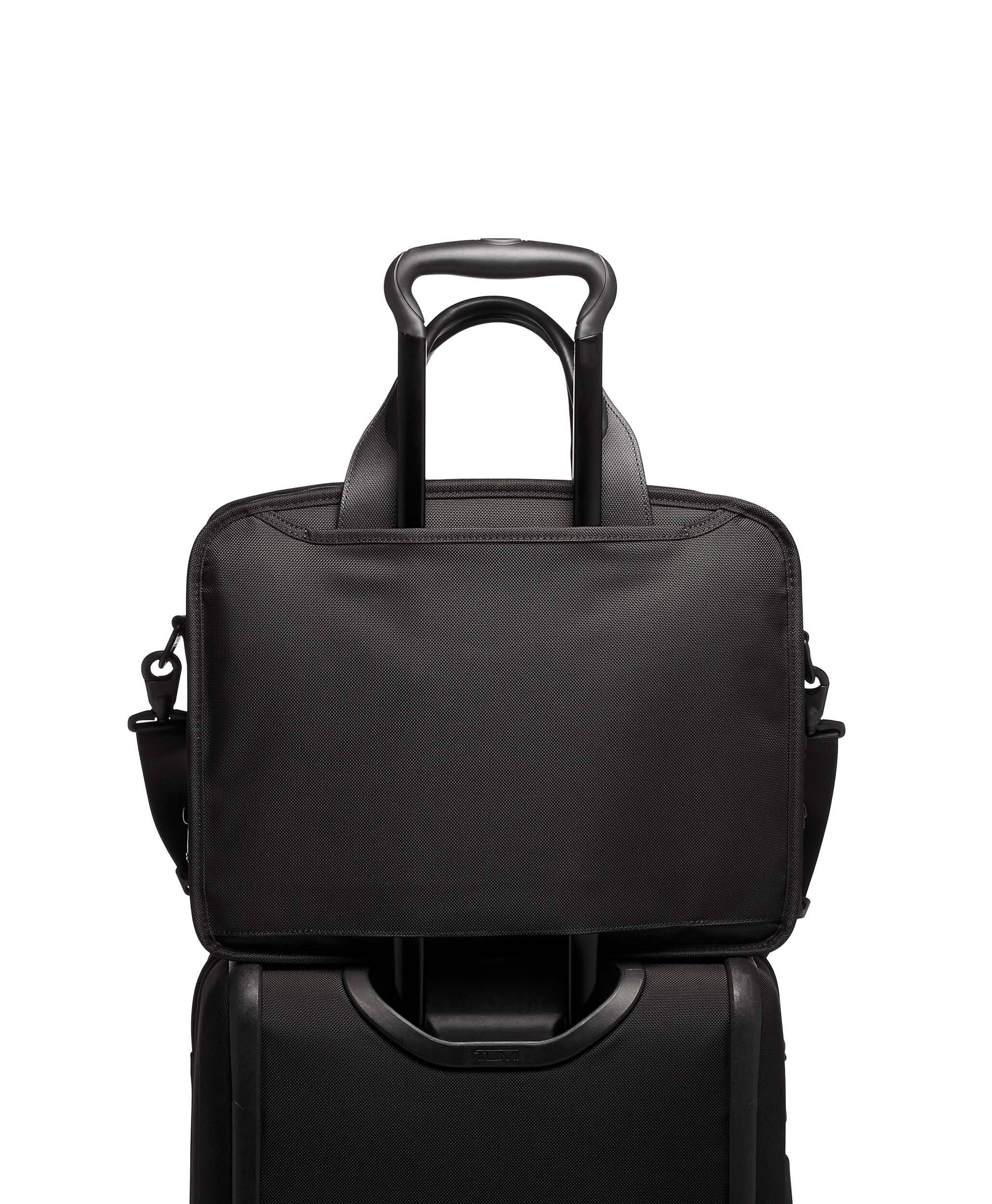 tumi briefcase canada