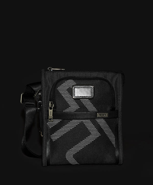 Alpha 3 Pocket Bag Small Black | TUMI UK