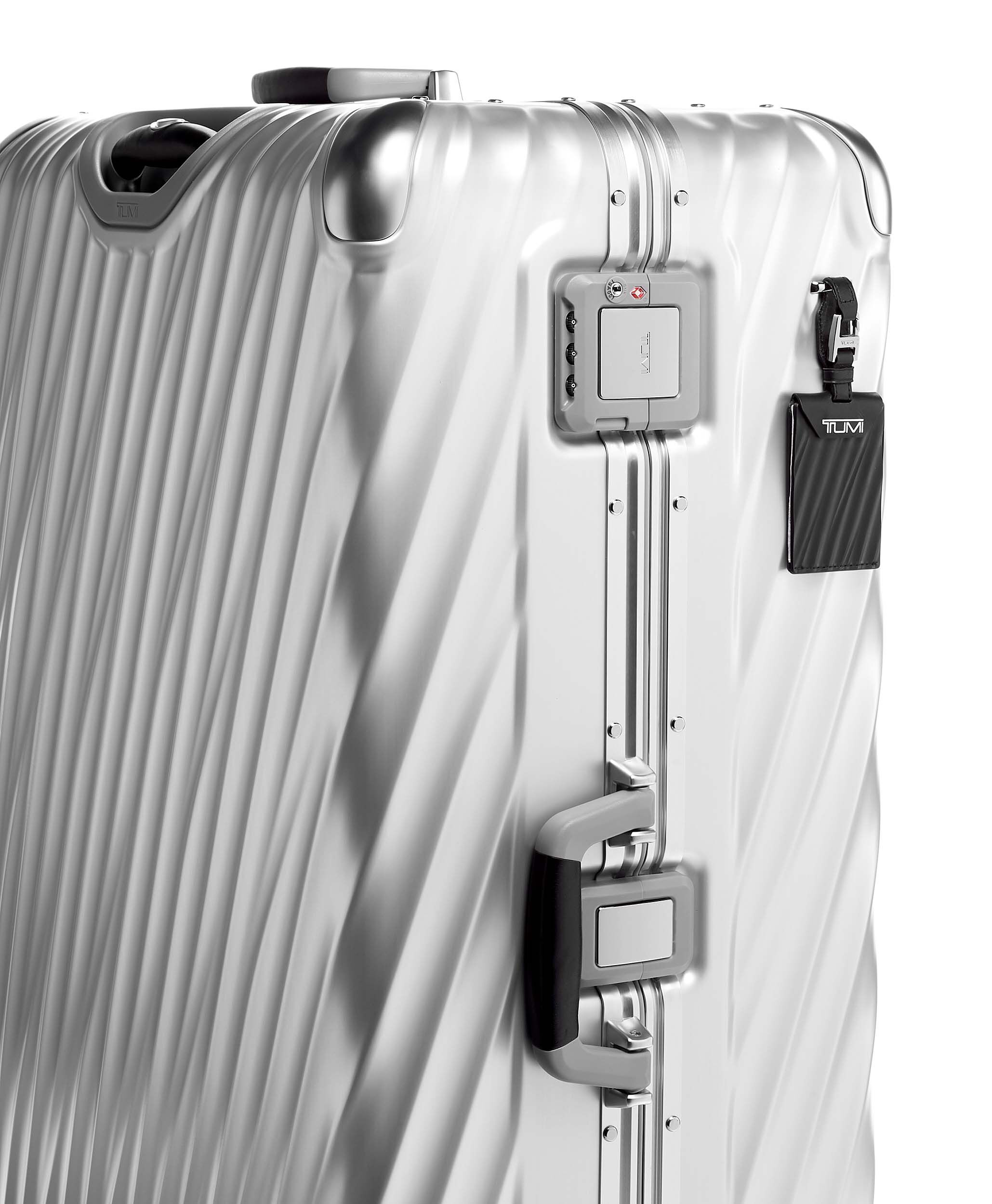 tumi worldwide trip packing case