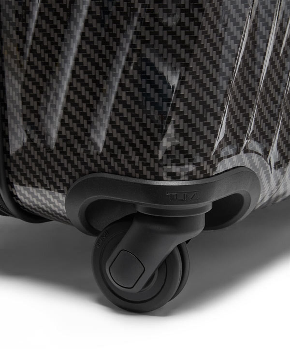 TUMI Short Trip Checked Luggage 66 cm