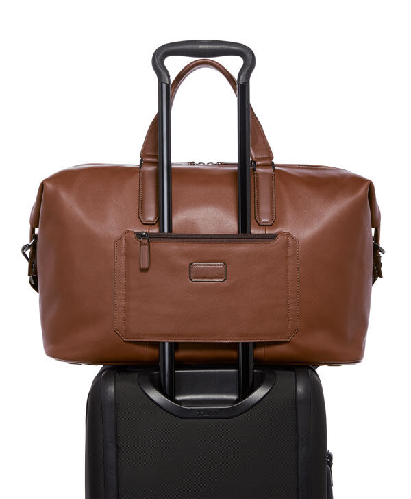 Tumi small duffel discount bag