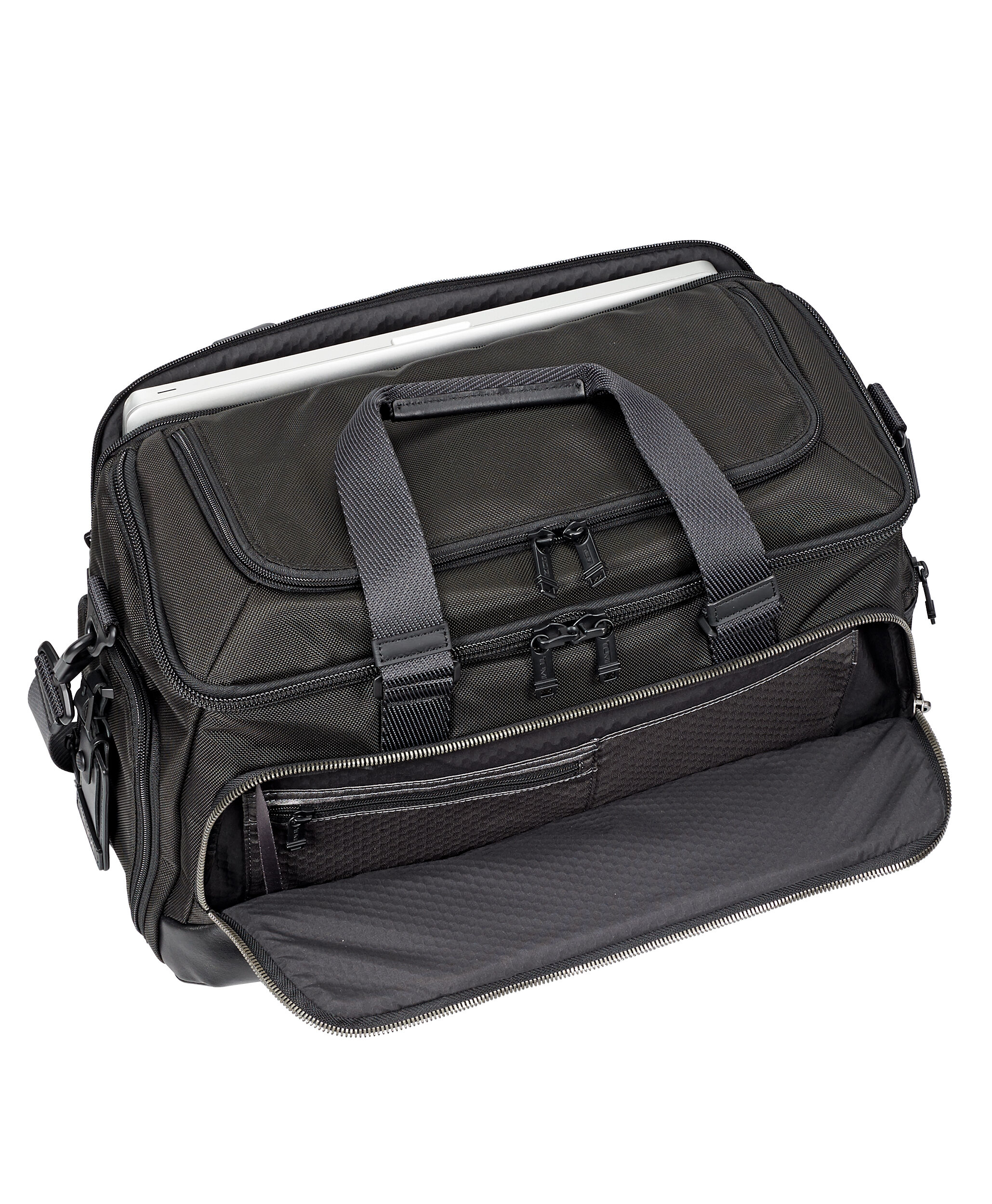 tumi mccoy gym bag