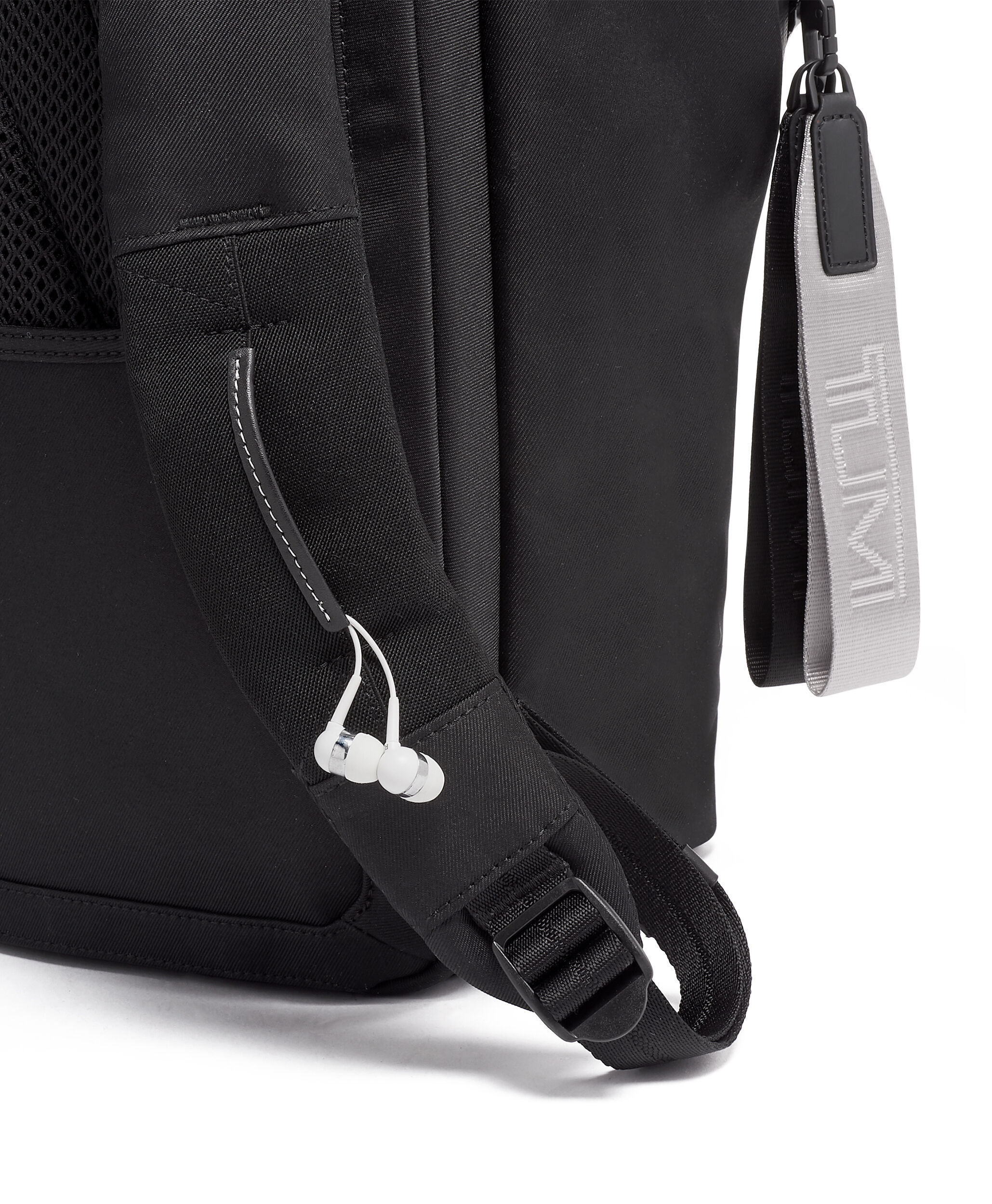 tumi tahoe finch backpack