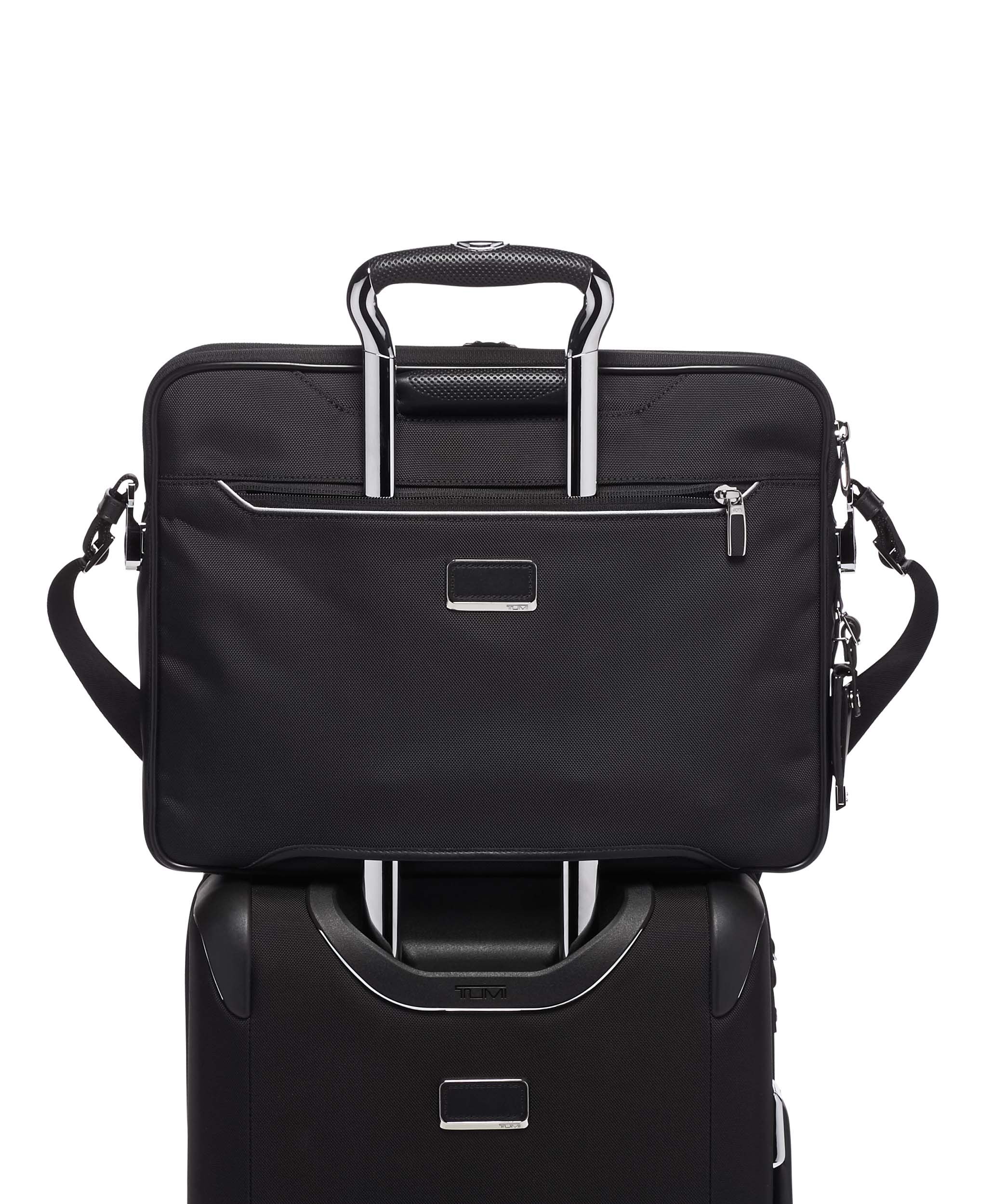 Tumi arrive hamilton slim on sale brief