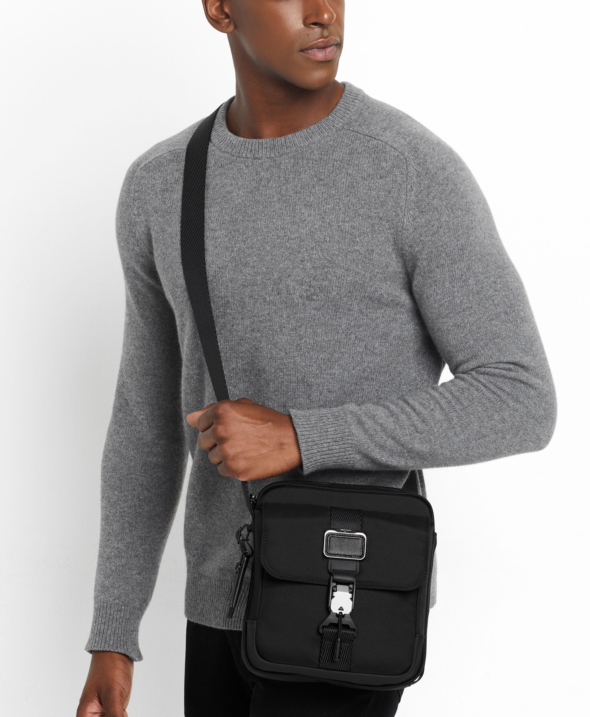 Tumi online shoulder bag