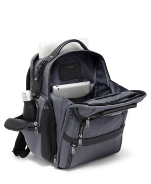 Alpha X TUMI Brief Pack&reg;