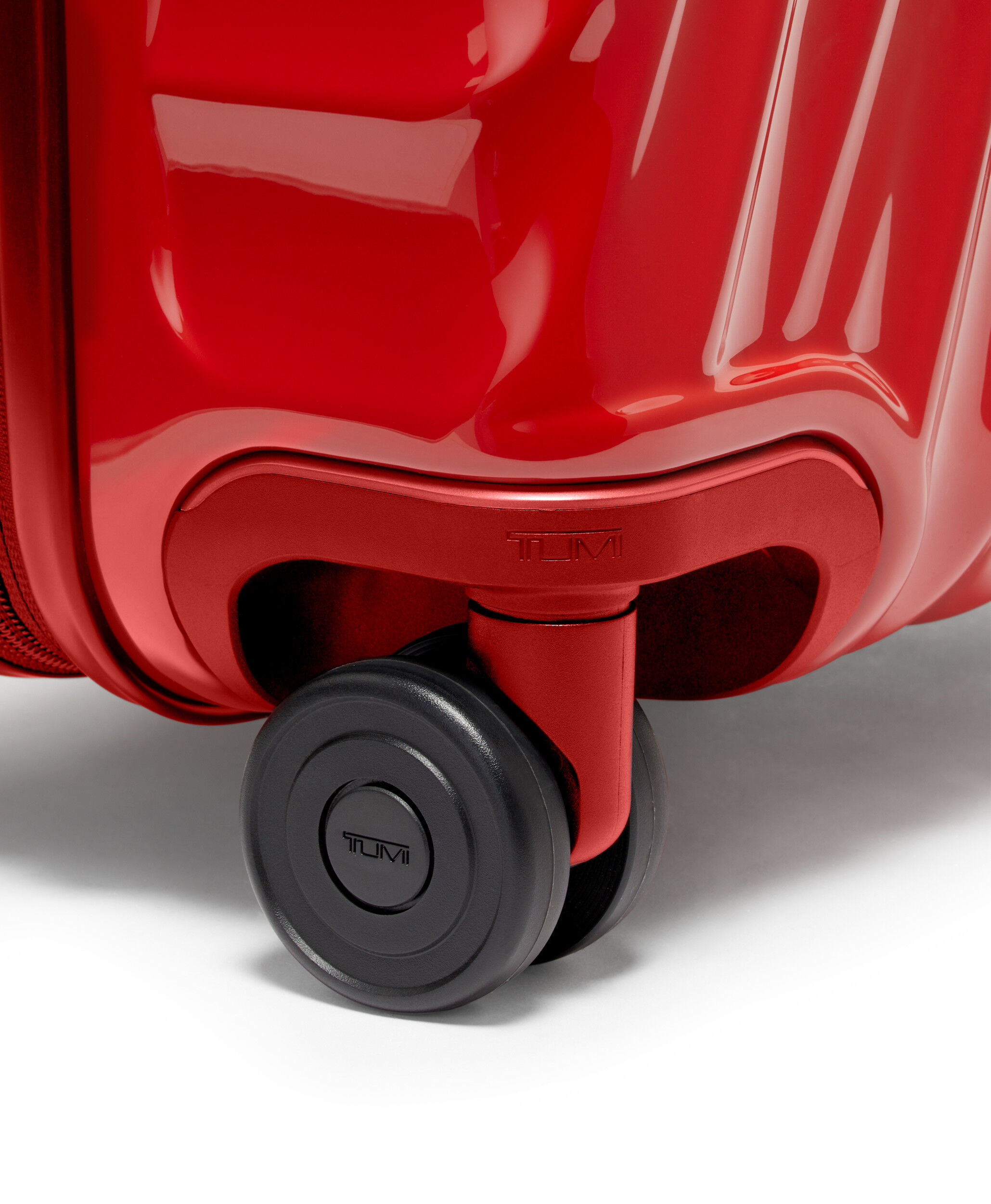 19 Degree International Expandable Carry-On 55 cm Red | TUMI UK