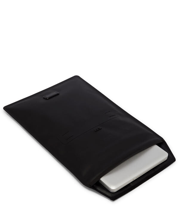 Tumi magnetic hot sale laptop sleeve