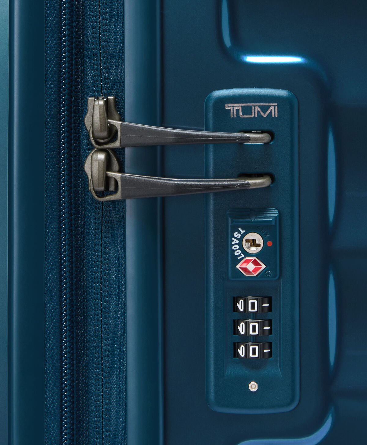 TUMI Extended Trip Expandable Checked Luggage 76 cm