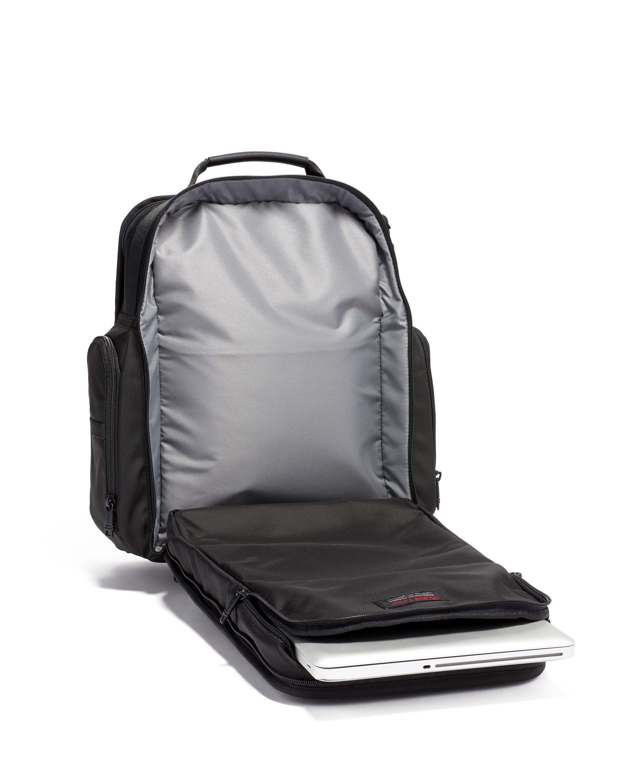 tumi gilman brief pack
