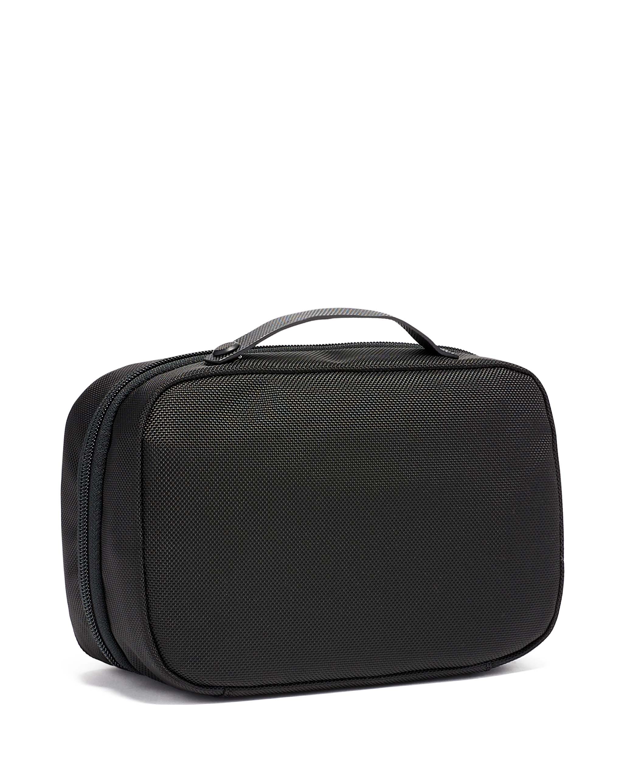 Tumi alpha sales toiletry bag