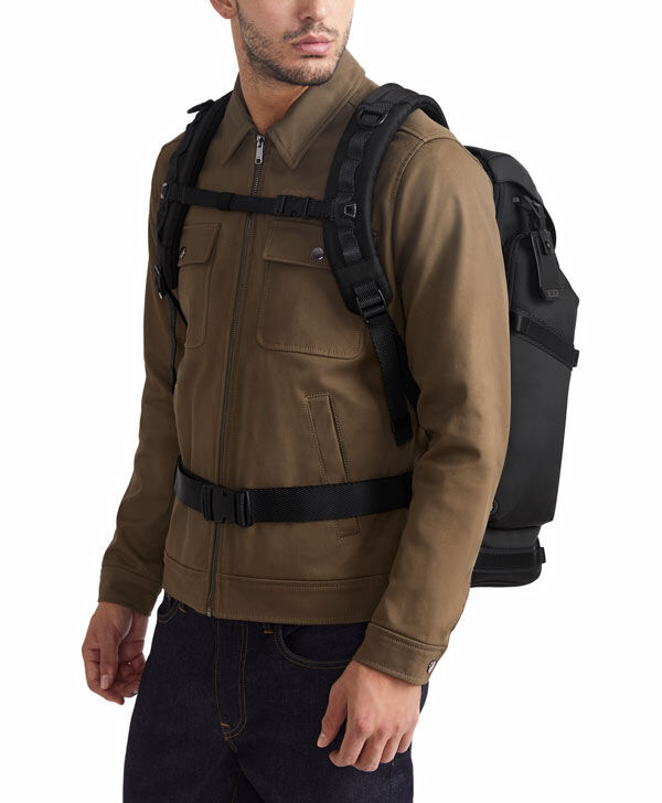 Tumi vest on sale