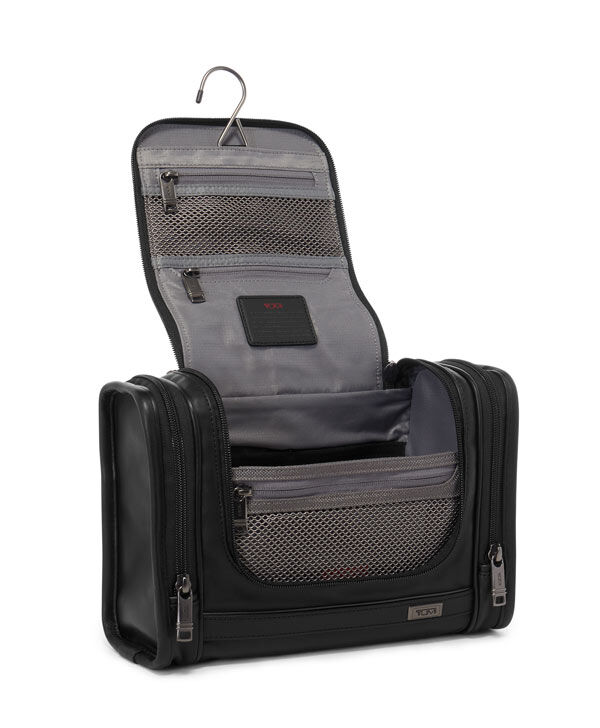 TUMI ポーチ　ALPHA 3 ハンギング トラベル キット ブラック Alpha 3 Hanging Travel Kit Black | TUMI UK