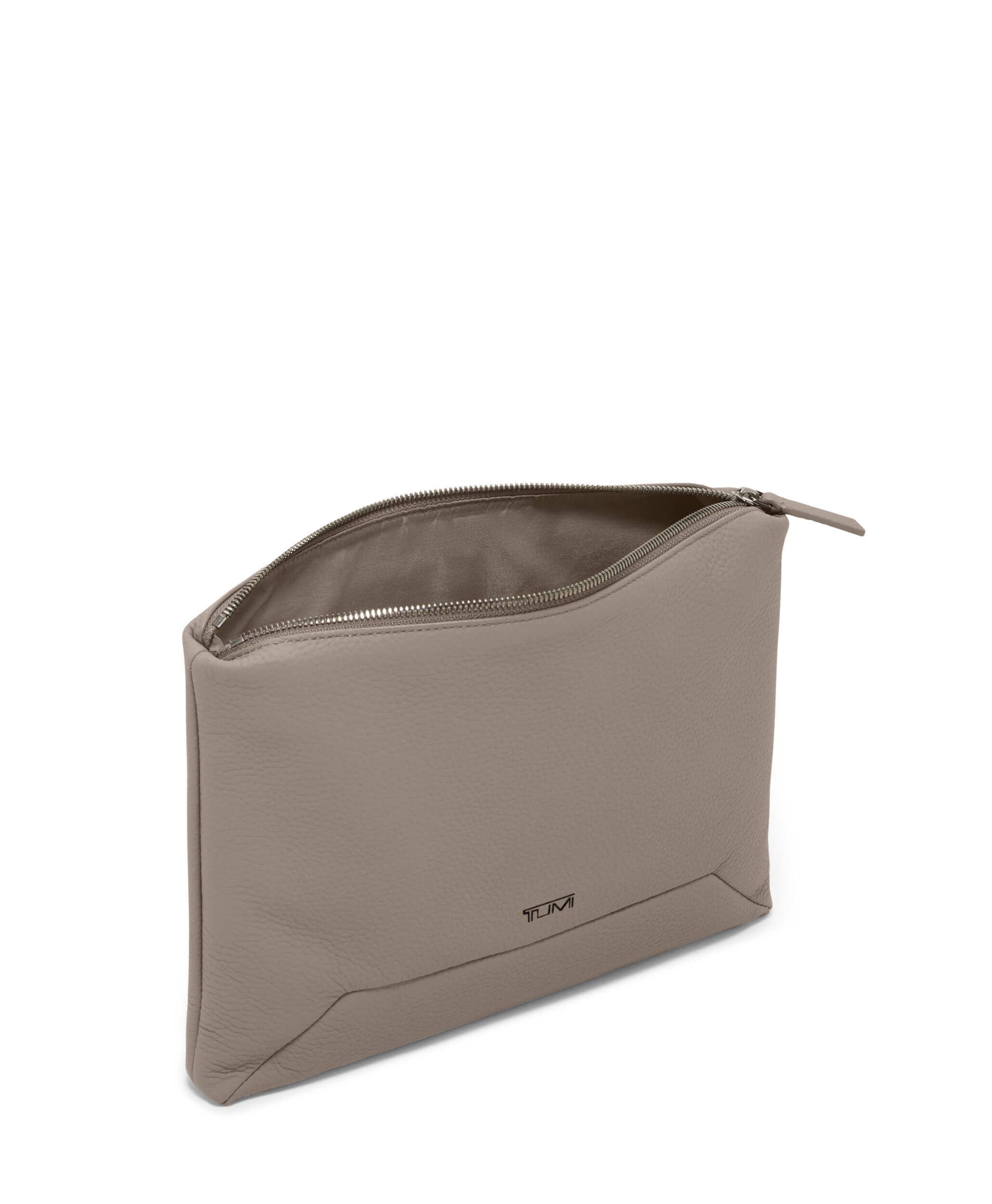 Tumi clutch outlet
