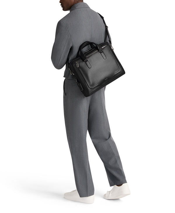 Harrison Avondale Top Zip Brief Black | TUMI UK