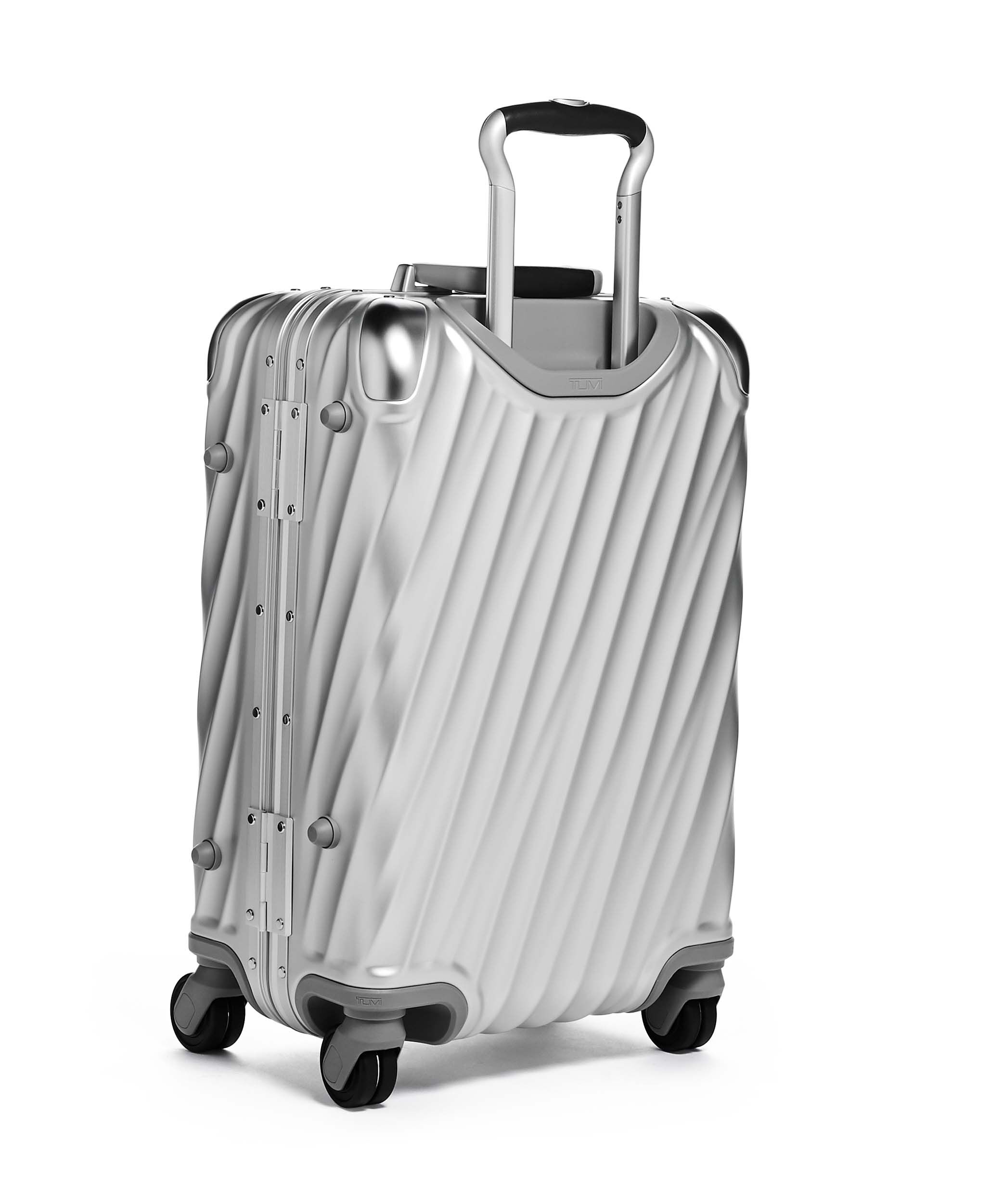tumi cabin luggage uk