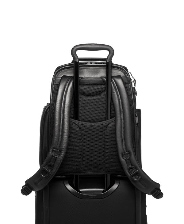 バッグ TUMI ALPHA compact laptop brief pack Alpha Compact Laptop Brief Pack Black | TUMI UK