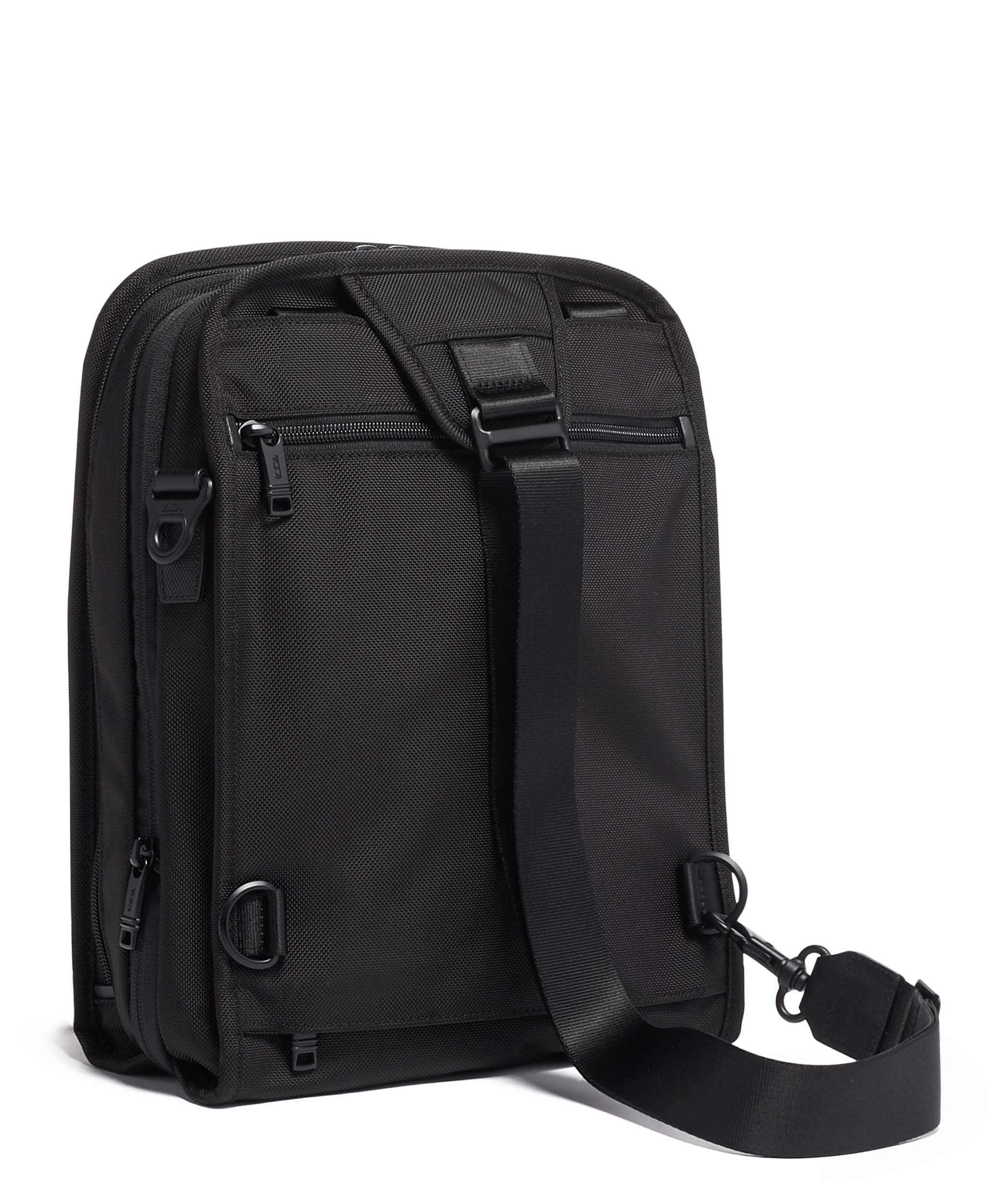 Medium travel tote hotsell