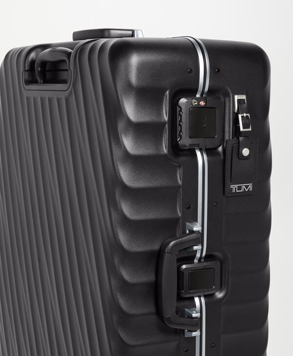 19 Degree Frame Extended Trip Checked Luggage 77,5 cm Black | TUMI UK