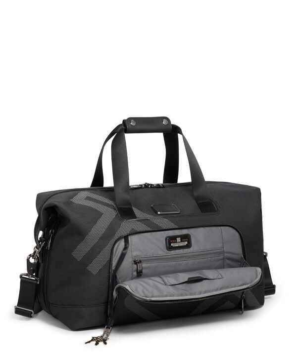 Tumi weekender duffel on sale