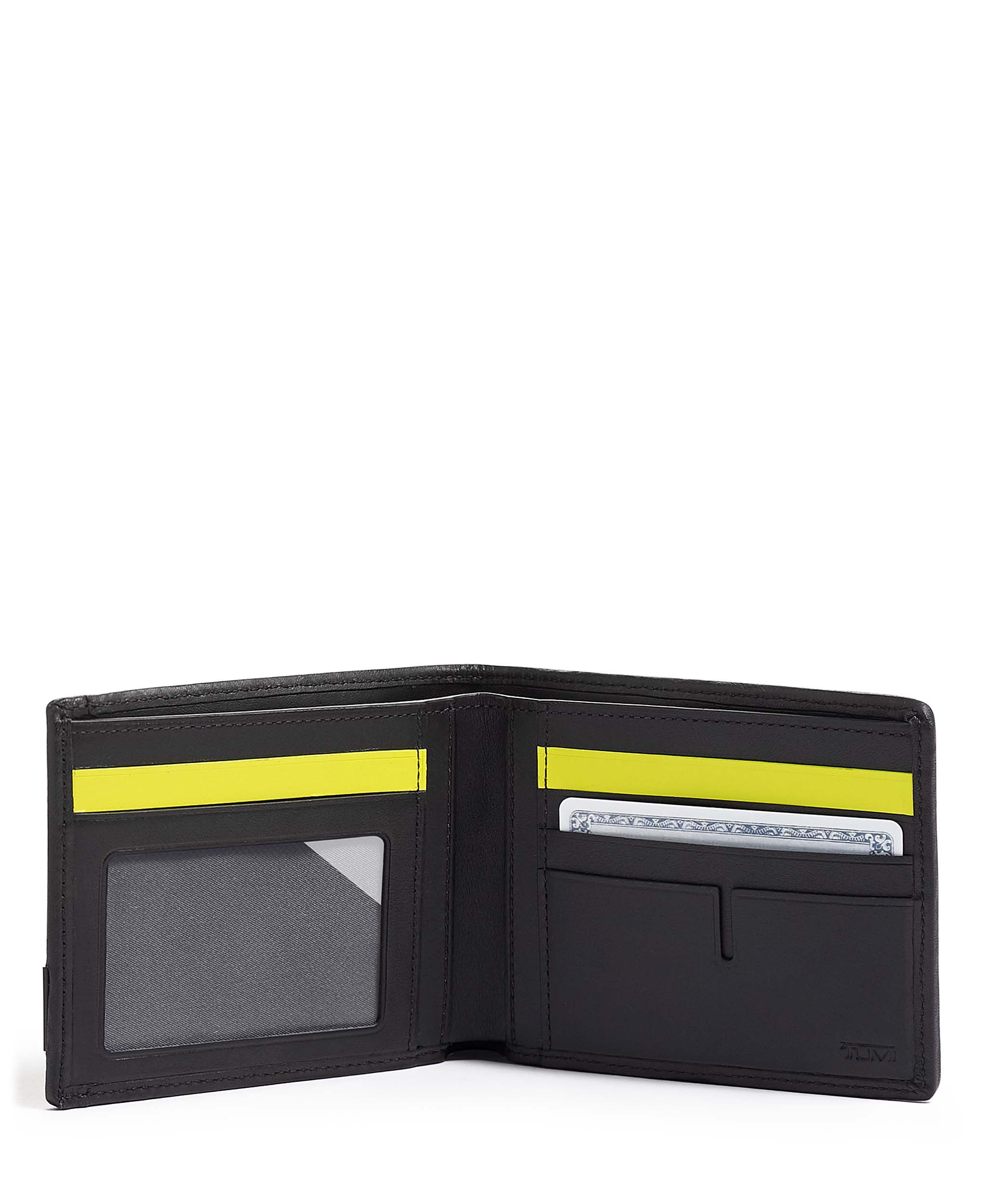 tumi billfold