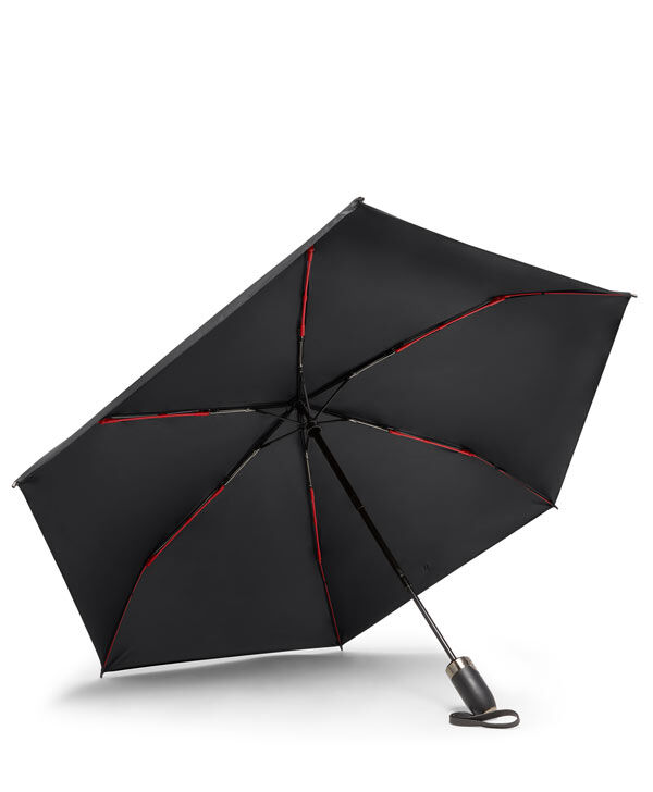 Tumi medium deals auto close umbrella