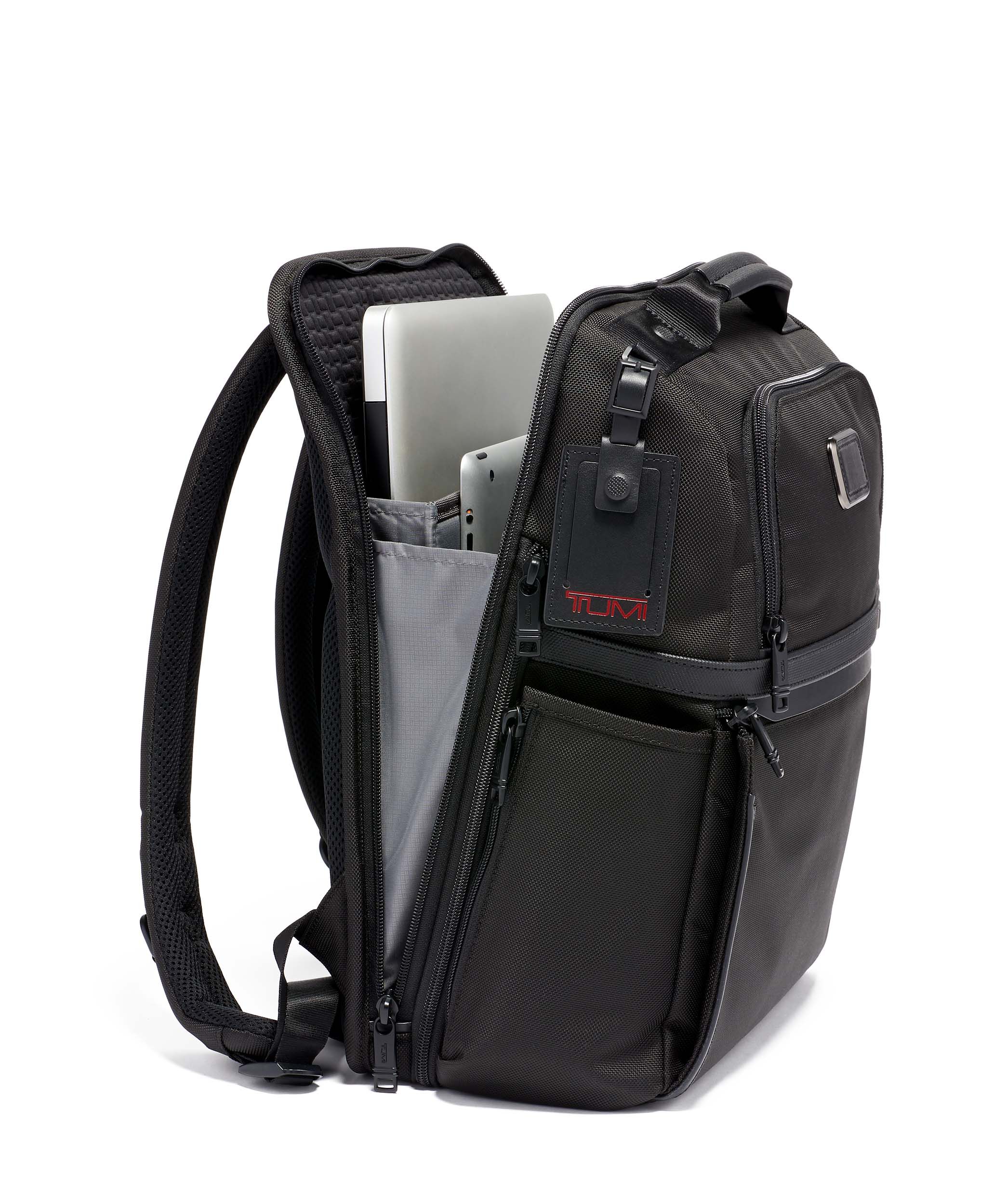 Tumi alpha clearance 2 slim messenger