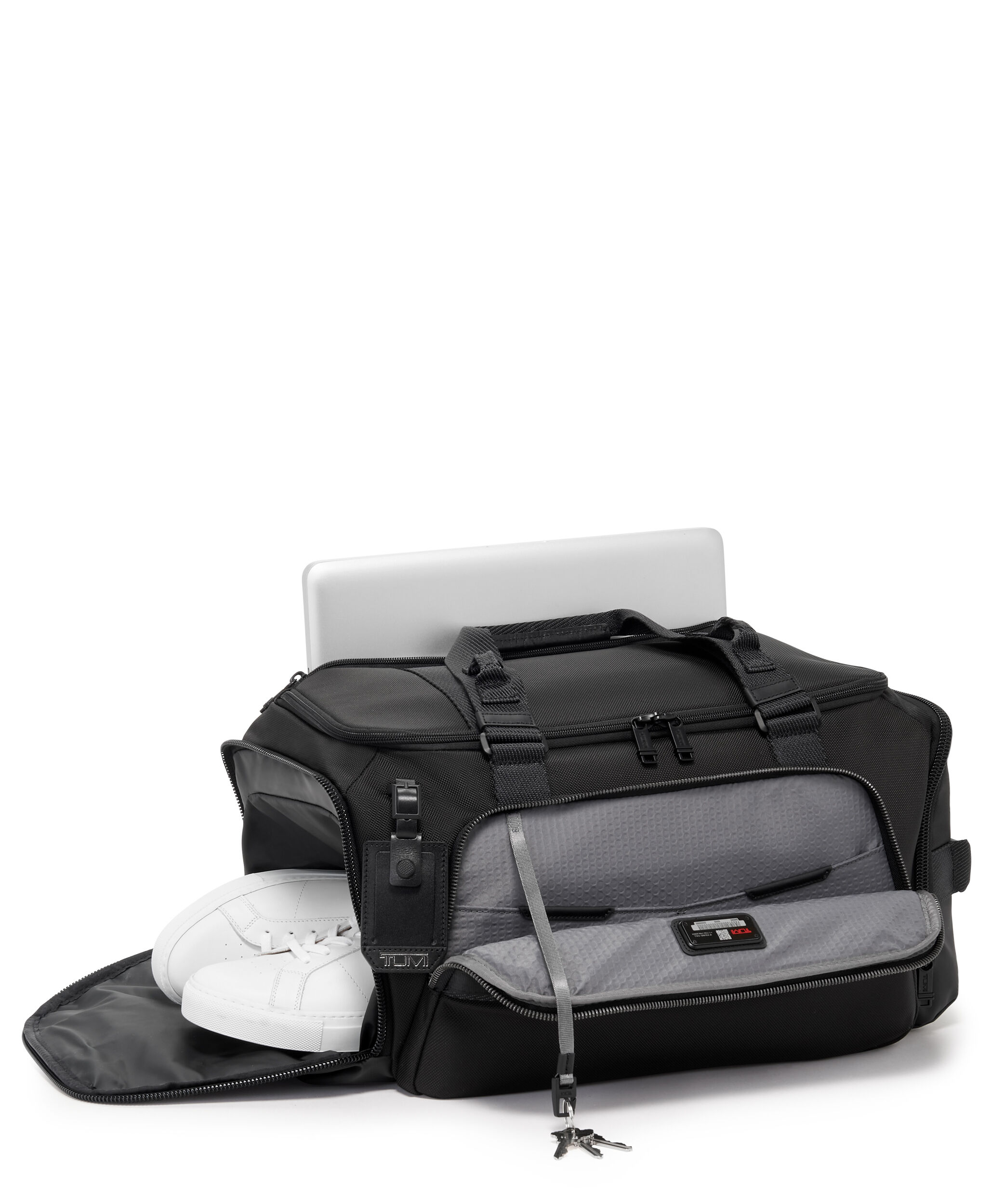 tumi mens duffle