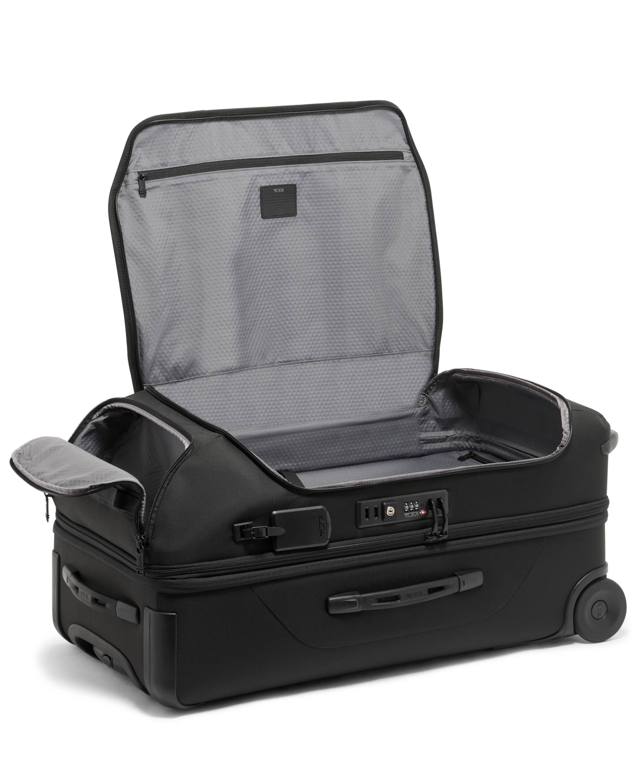 Tumi duffel discount bag with wheels