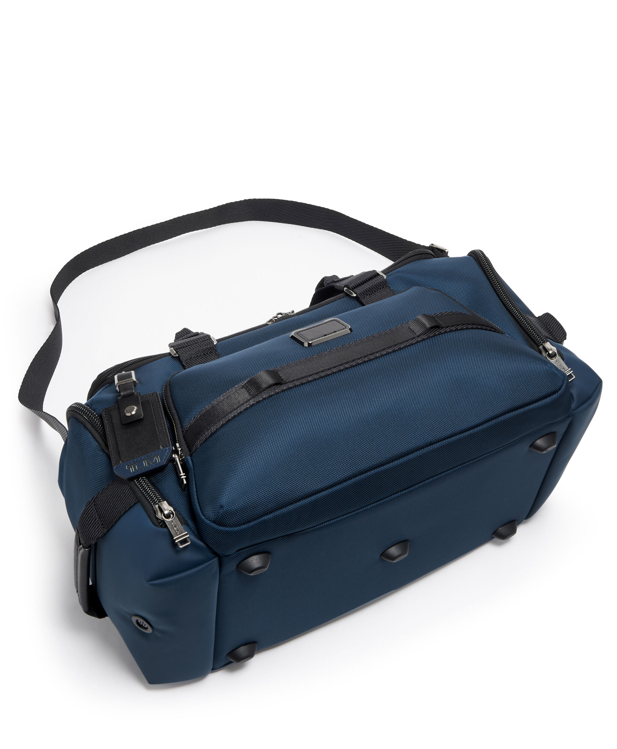 tumi mens duffle