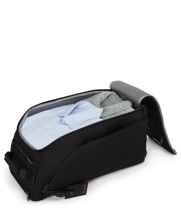 Alpha 3 Golf 2 Wheeled Duffel Black | TUMI UK