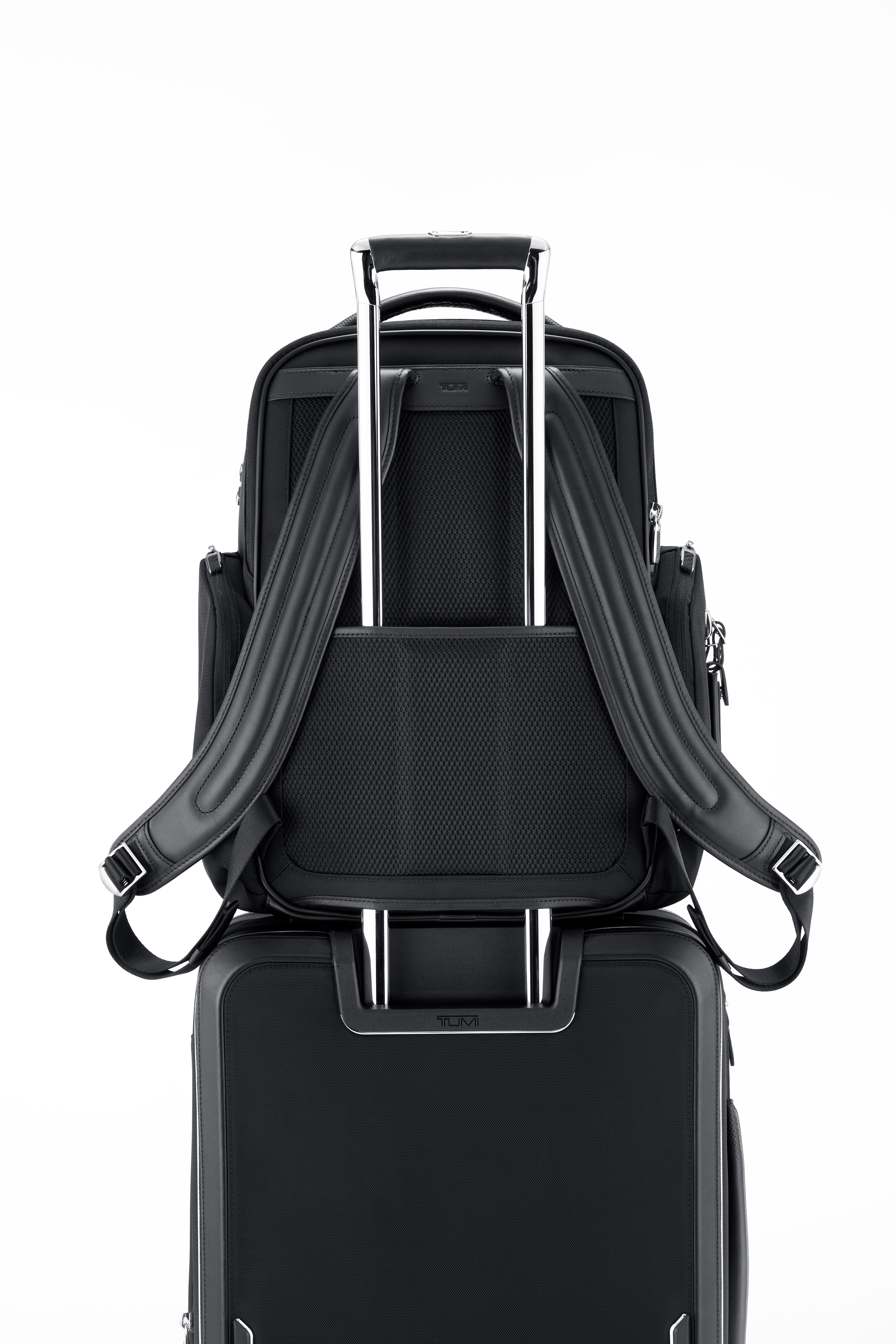 Arrivé Barker Large Backpack Black | TUMI UK