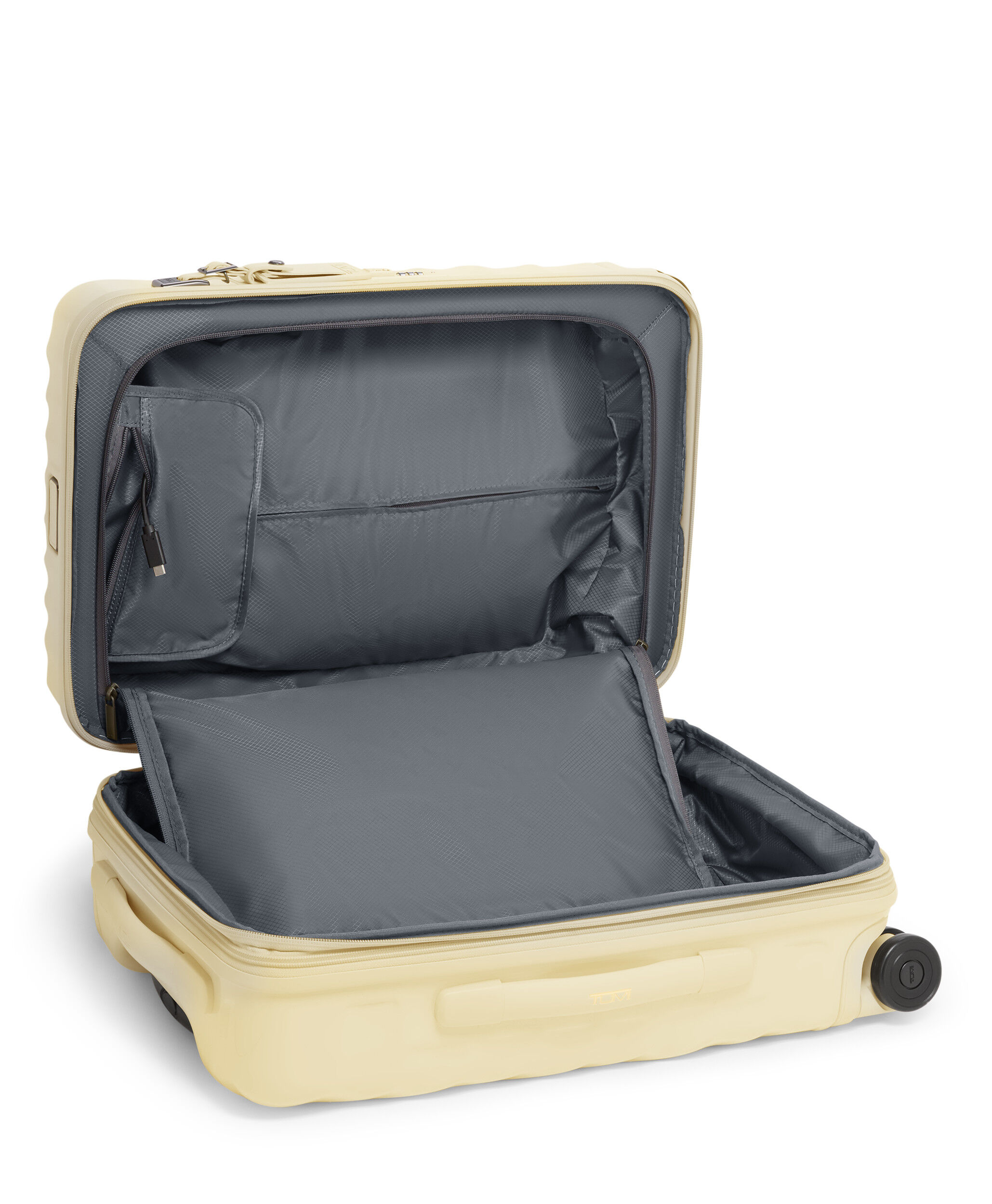 Luggage, Messenger Bags, Totes, Duffles & Backpacks