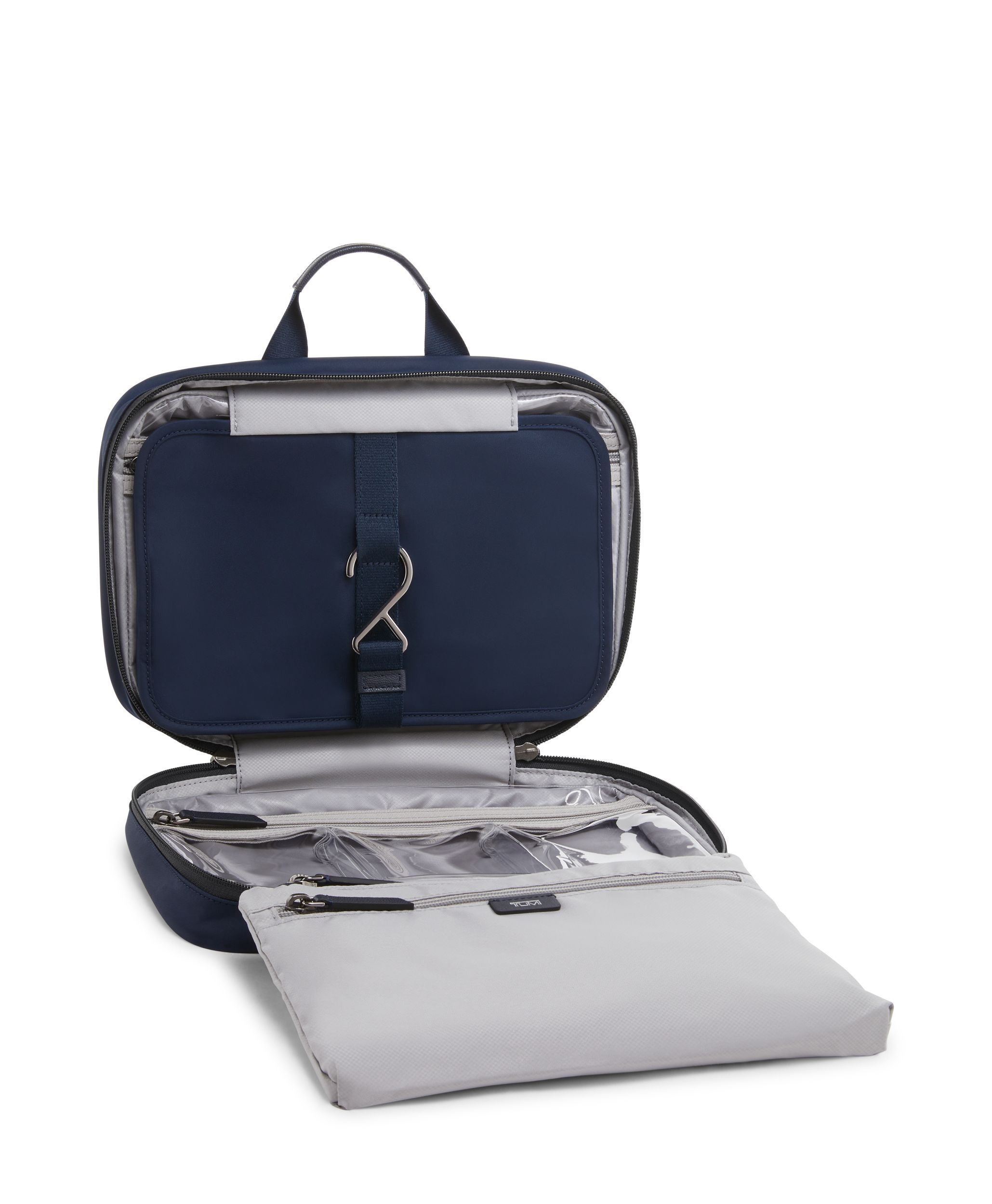 Tumi voyageur deals cosmetic case