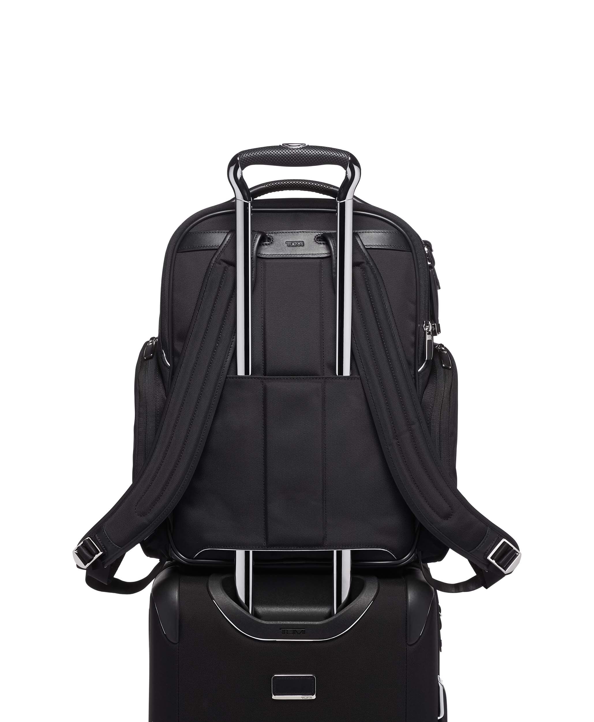 tumi v3 compact