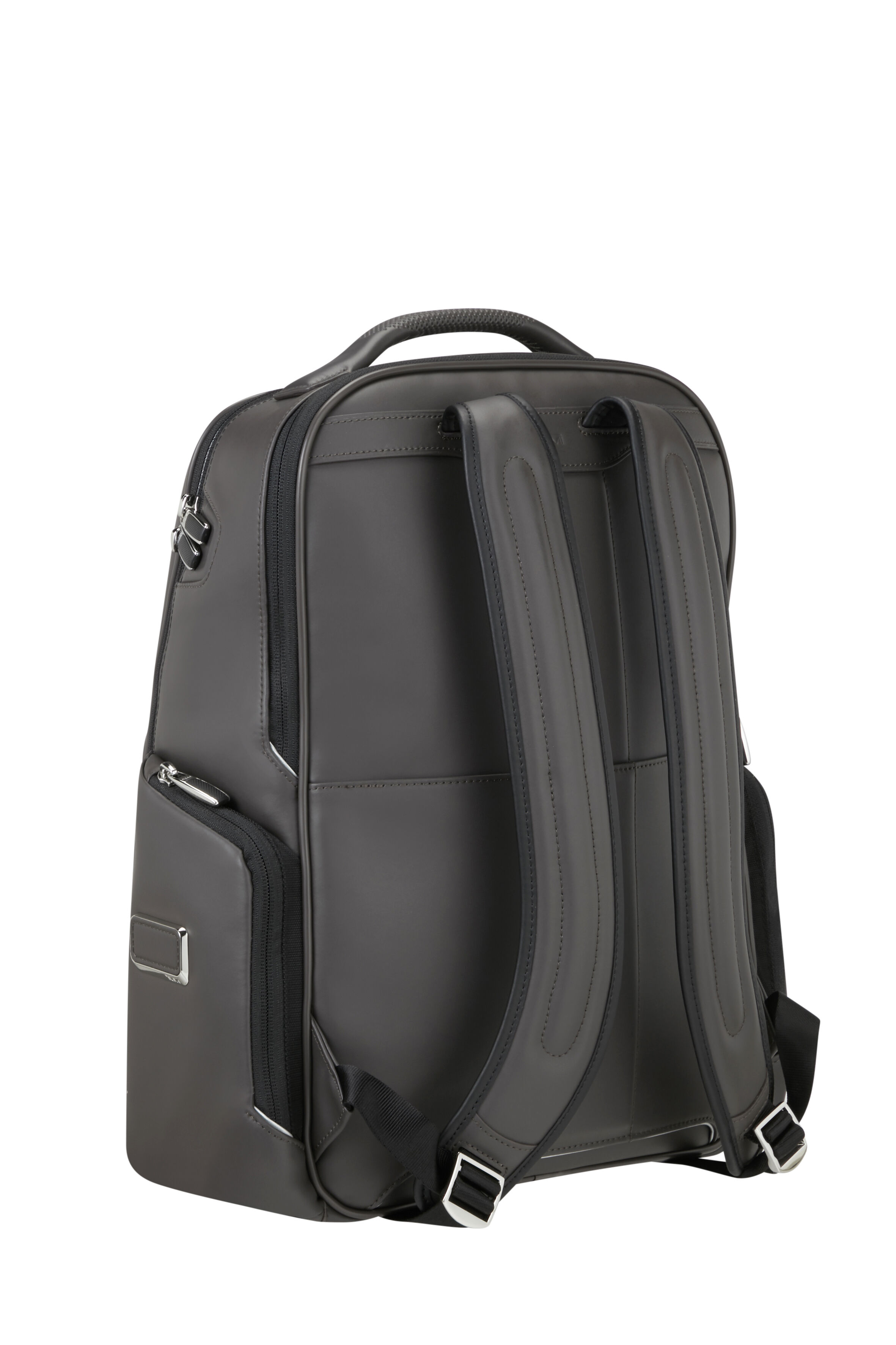 tumi arrive collection