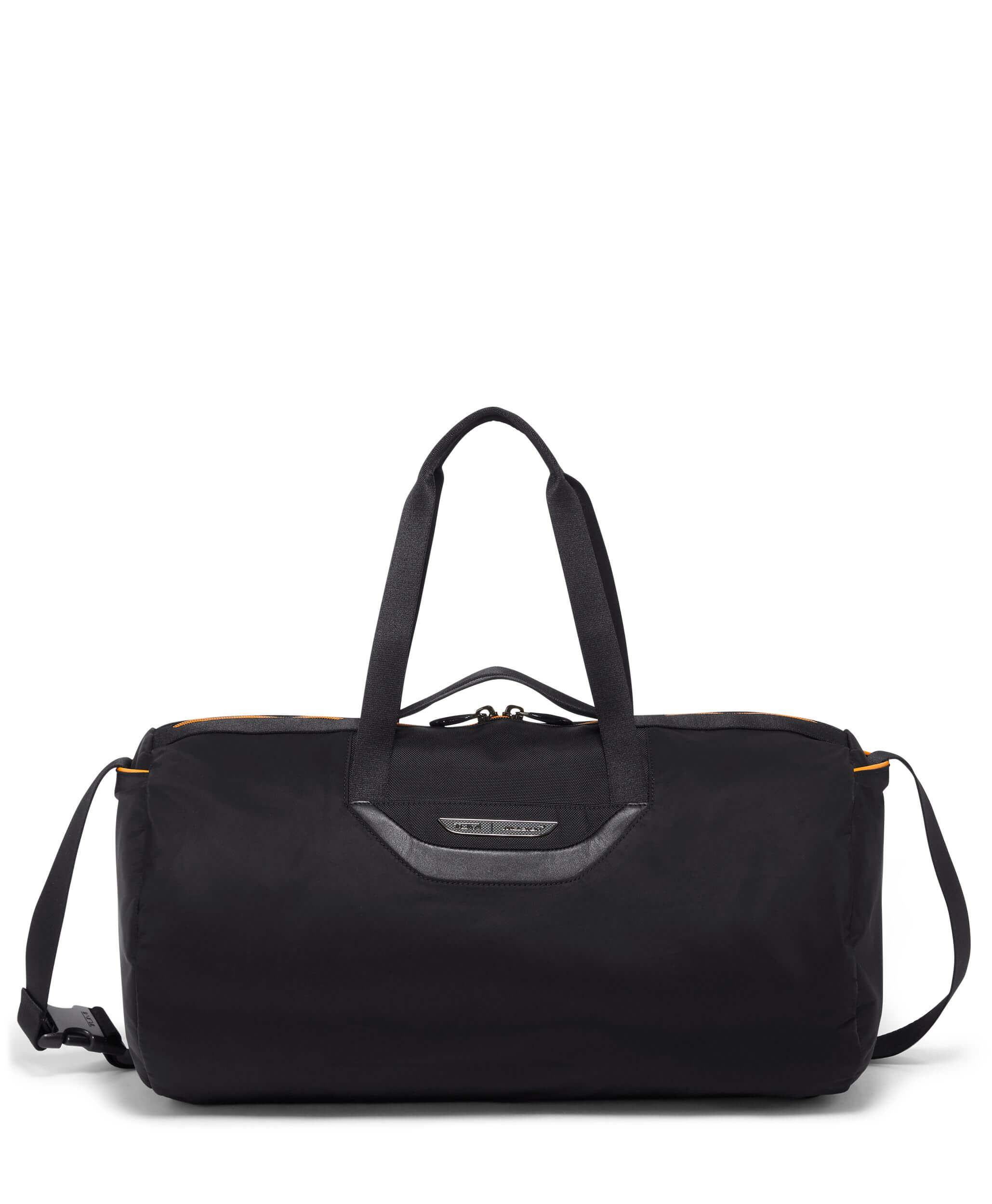 バッグ TUMI McLaren 60th Jsut In Case TUMI McLaren Just In Case Duffel Black | TUMI UK