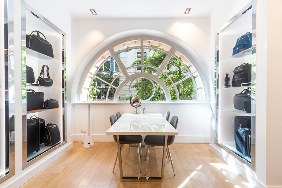 TUMI STORE ROYAL EXCHANGE London